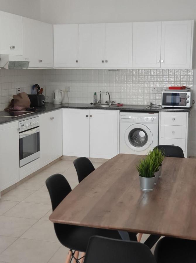 Central Gem - 10 Min Walk To The Sea, Harbor And Mall Paphos Exterior foto
